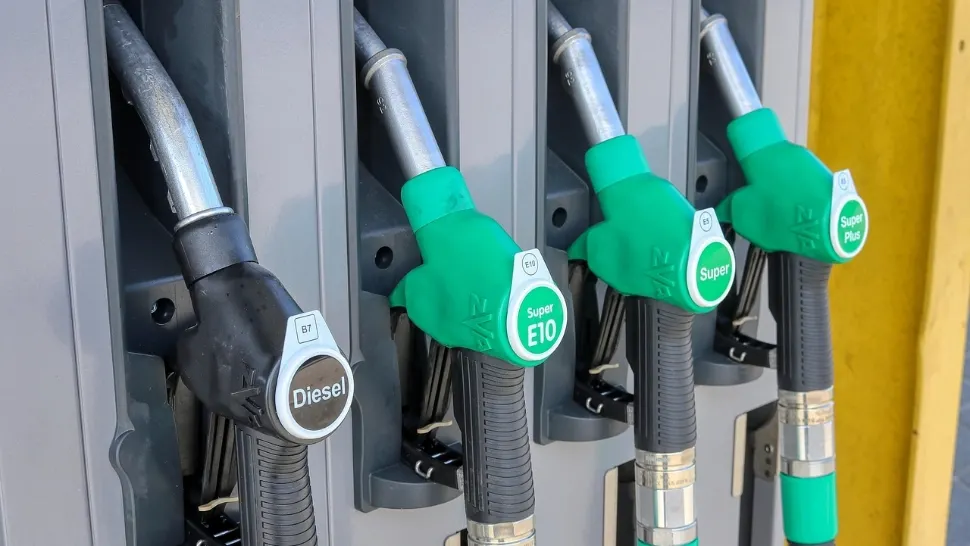 Carburanții au ajuns la prețuri record în România. Cât s-a scumpit benzina și motorina