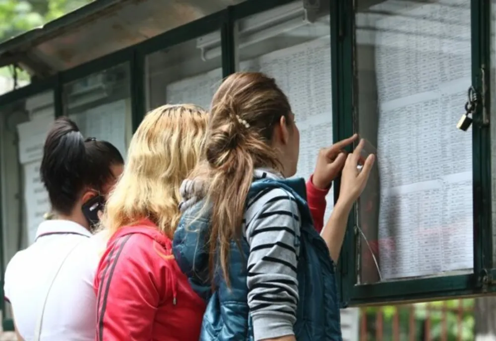 BAC 2022. Rată de participare de 98% la proba scrisă la Limba şi literatura română