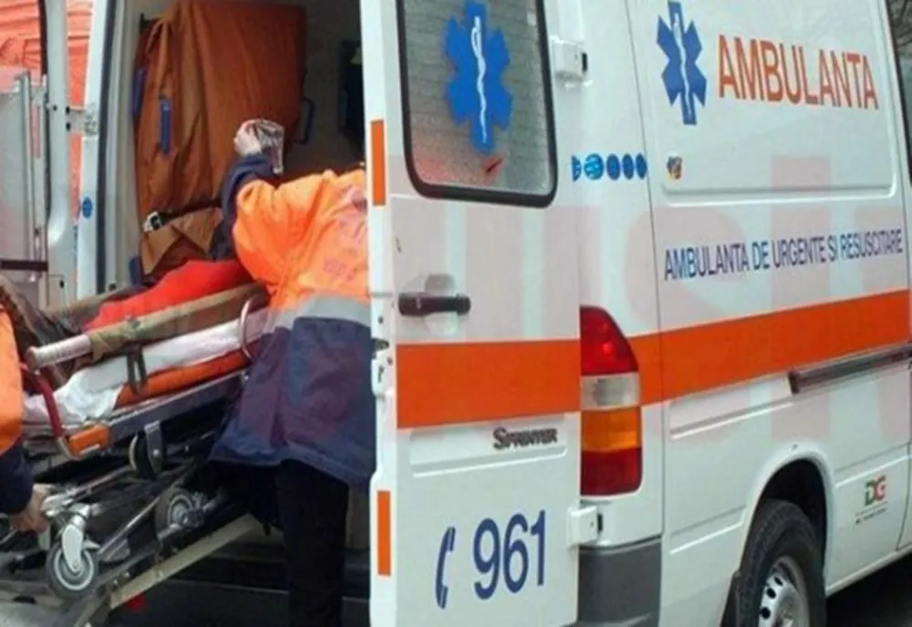 Se întâmplă în Romania: Bărbat înjunghiat pe stradă, agresorul lăsat liber