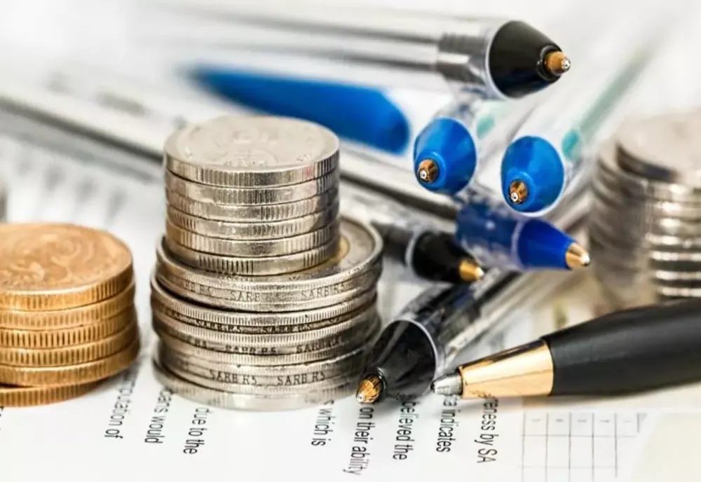 Coldea și Dumbravă, profituri uriașe din consultanță!