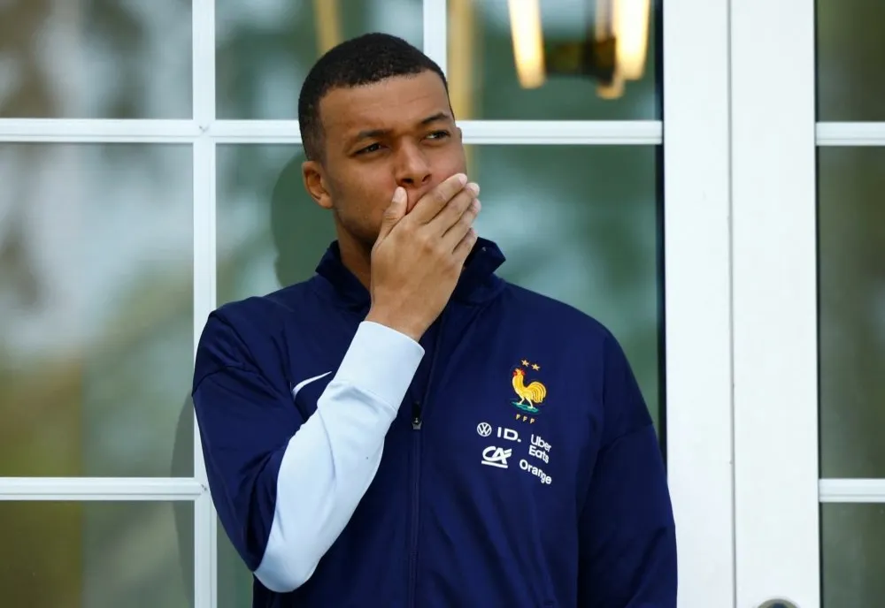 Este oficial! Kylian Mbappe a semnat cu Real Madrid