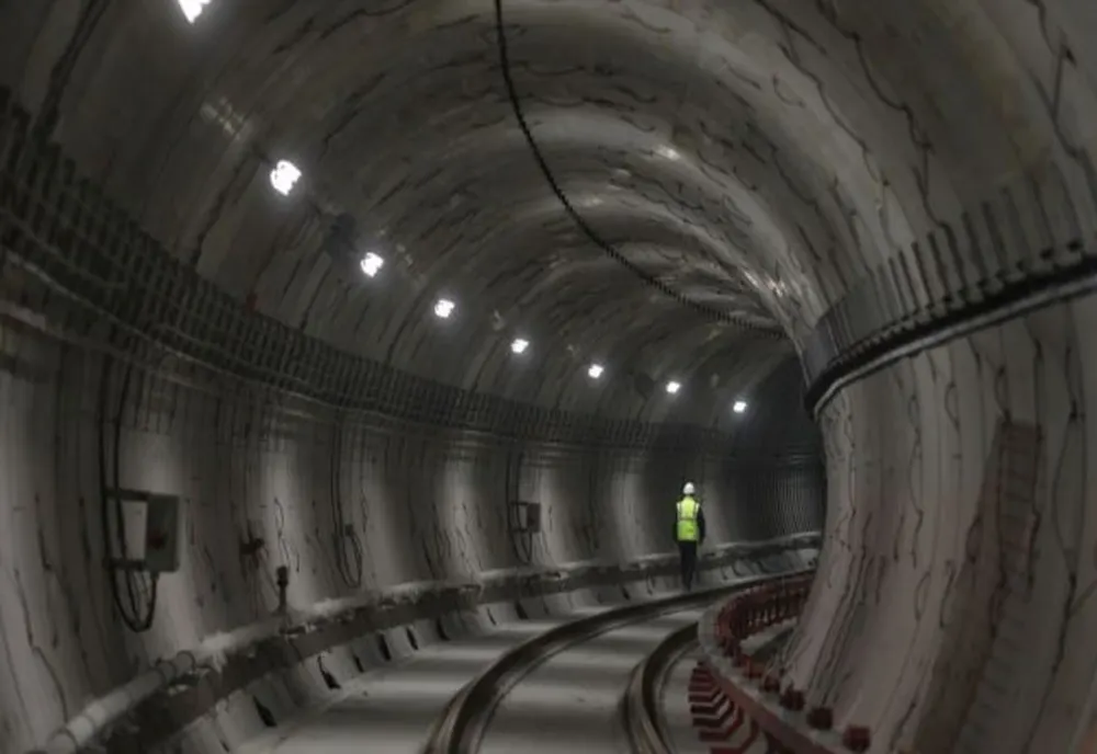 ACUMULARE DE GAZE LA METROUL DIN BUCUREȘTI. MAI MULȚI ANGAJAȚI METROREX AU AJUNS LA SPITAL