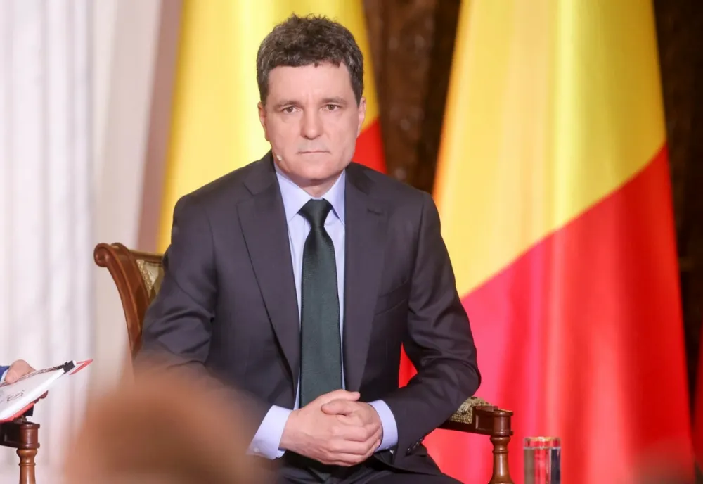 NICUȘOR DAN DEPUNE JURĂMÂNTUL ÎN FAȚA PARLAMENTULUI