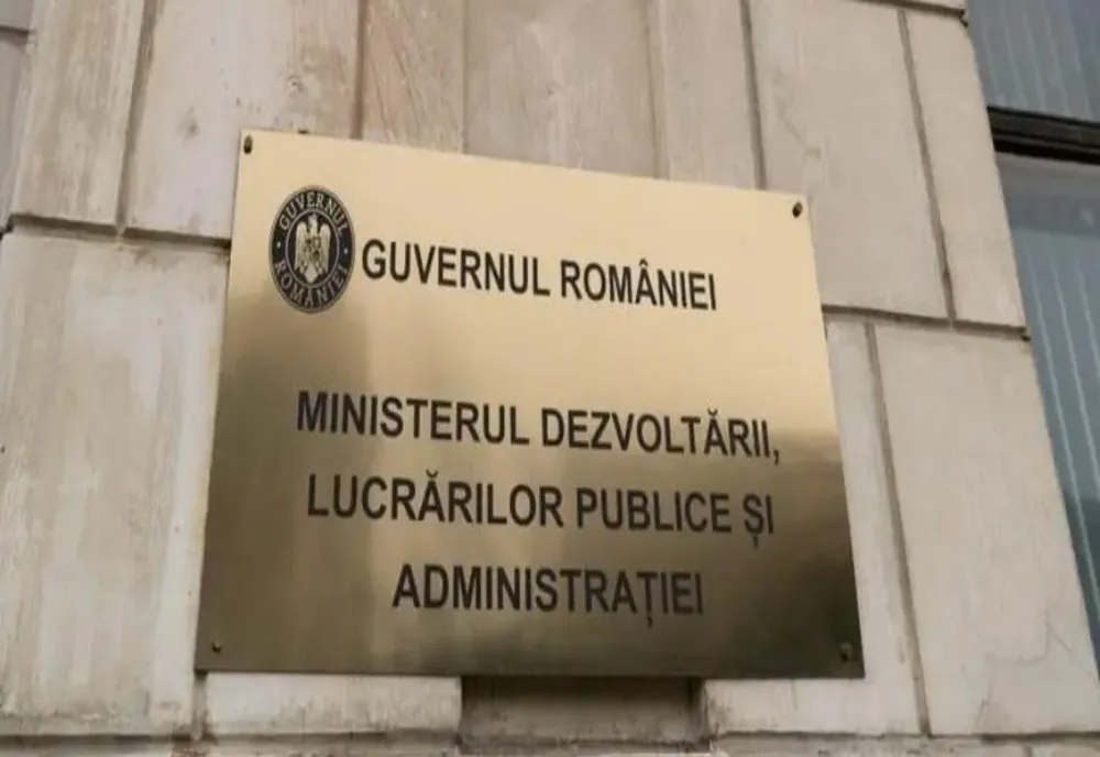 Manevră mascată. Salarii mărite în secret la Ministerul Dezvoltării în timp ce medicii ies în stradă