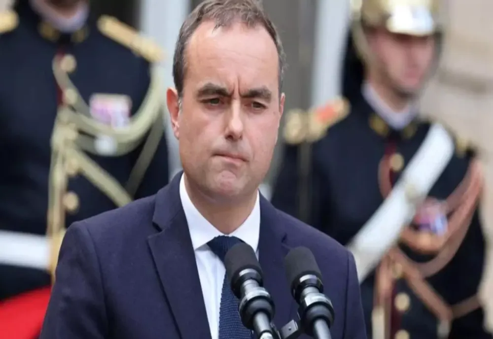 PREMIERUL FRANCEZ SEBASTIEN LECORNU A DEMISIONAT