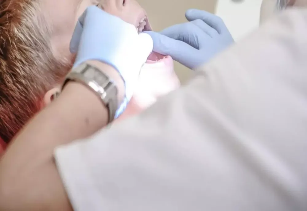 Clinica dentară unde a murit Sara susține că micuța a fost sedată profund, nu anesteziată