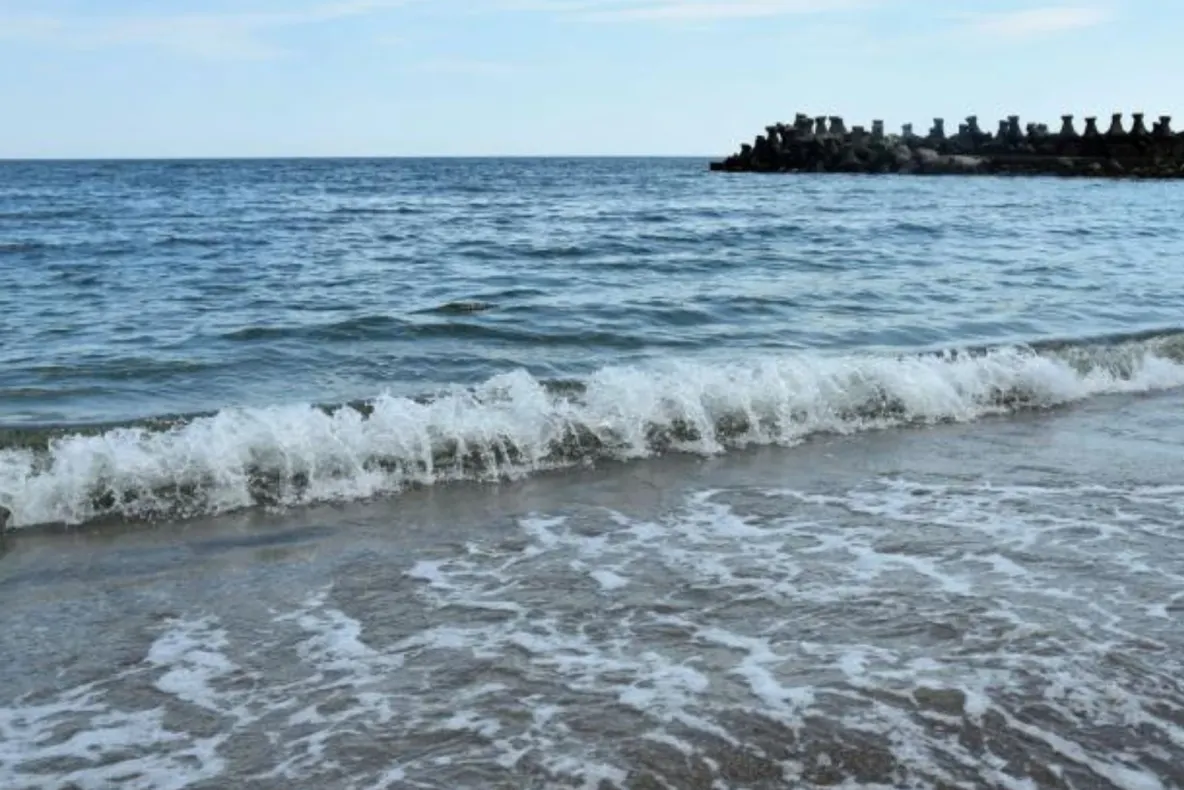 Sfârșit tragic pentru un adolescent de 15 ani, înecat în mare, în zona plajei Gaia din Constanța. Un alt minor a ajuns la spital