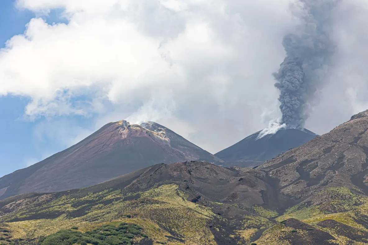 Aeroportul din Catania reia zborurile după reducerea alertei pentru vulcanul Etna