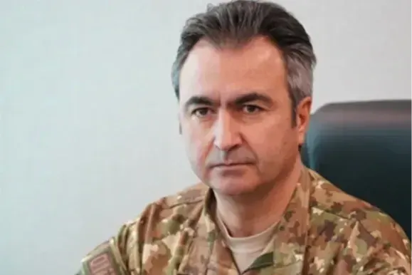 Generalul care a coordonat Parada de 1 Decembrie, găsit împușcat, într-un imobil din Prahova: ce spune Poliția
