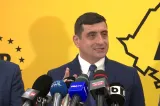 Schimbare de poziție în negocierile pentru Guvern: AUR nu mai exclude discuțiile cu PSD