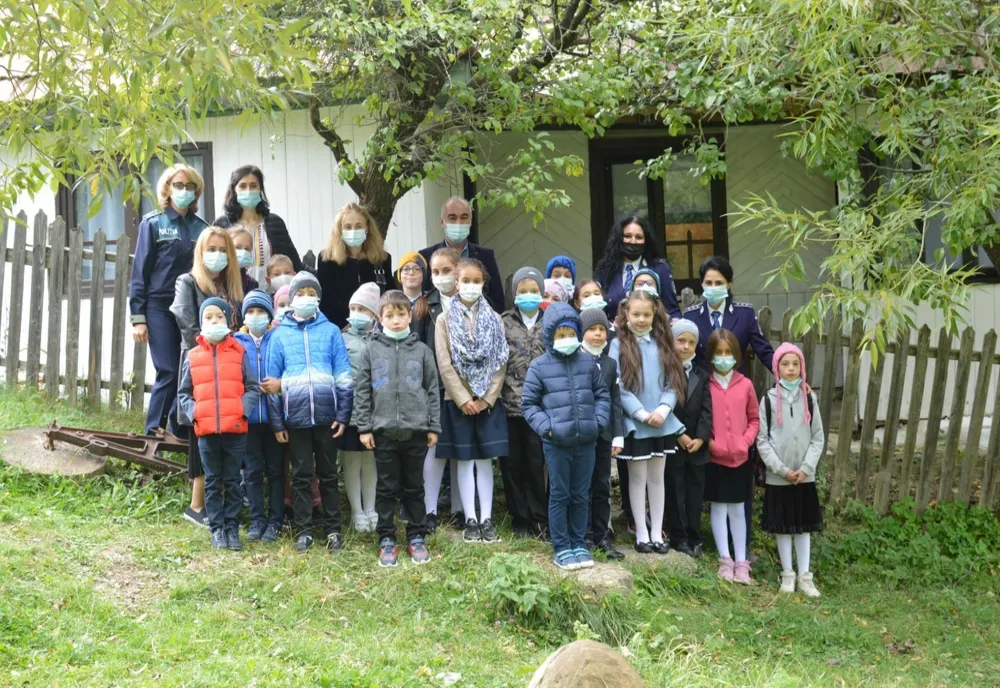 Acest oraș a atins o rată de infectare de 7,17, dar copiii merg în continuare la școală