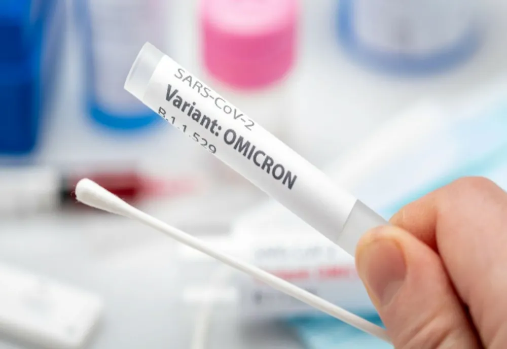 Omicron: Doi pacienți infectați sunt la terapie intensivă
