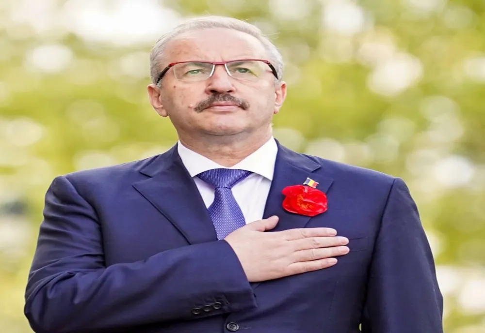 Vasile Dîncu şi-a dat demisia din funcția de Ministru al Apărării