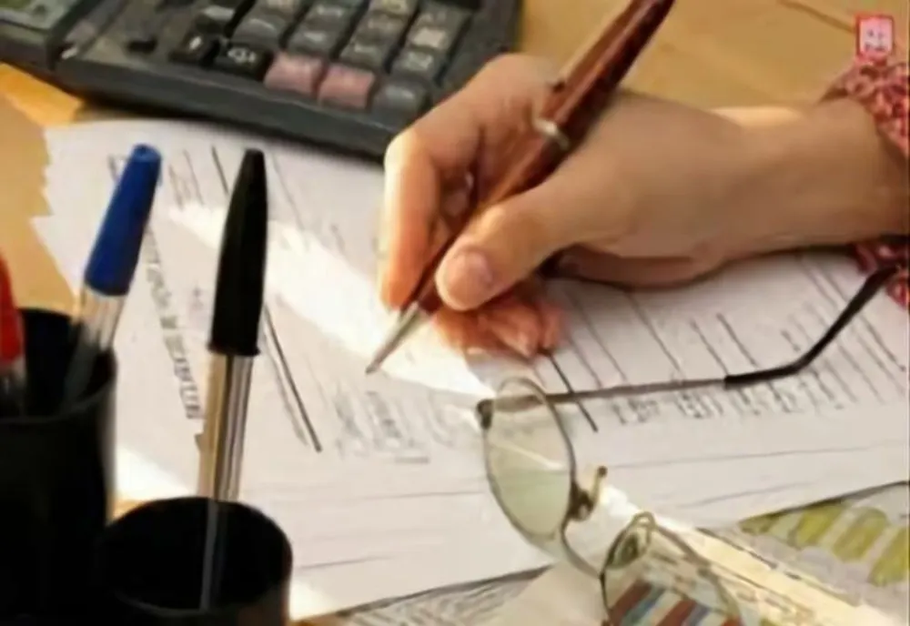 Recalcularea pensiilor, pe minus. Peste un milion de bătrâni au pensii mai mici de 1.400 de lei